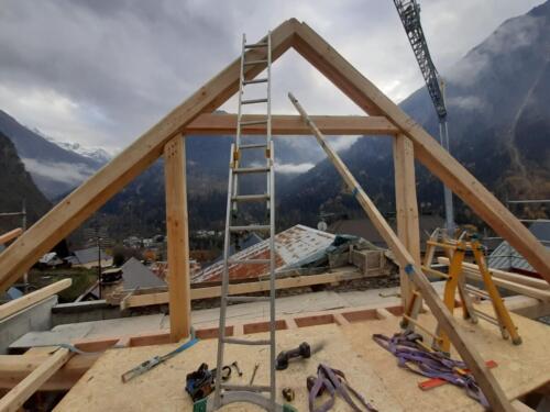 Roof Truss no 1 framing the view of Veneon Valley